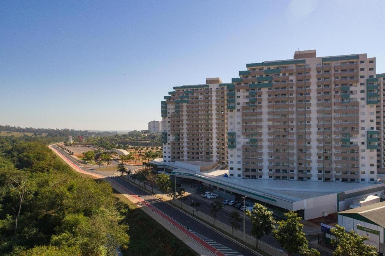 OLIMPIA PARK RESORT - Piscinas Quentinhas o Ano Todo - A 50 metros dos Thermas Laranjais - PAGUE EM 3 VEZES SEM JUROS Olímpia Exterior foto